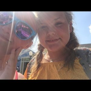 Meet your Posher, Briana